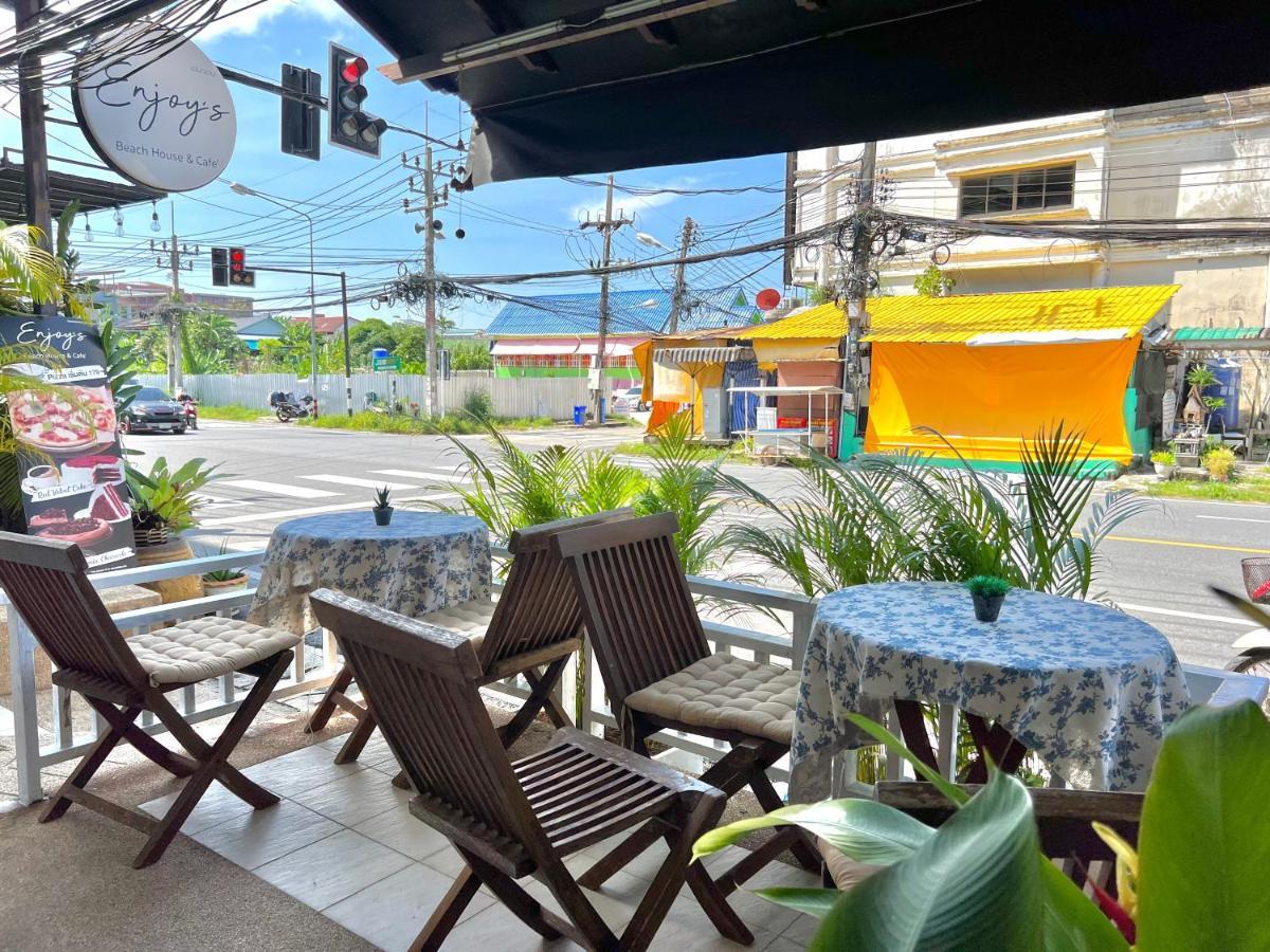 Enjoy'S Beach House & Cafe' Ban Karon Buitenkant foto